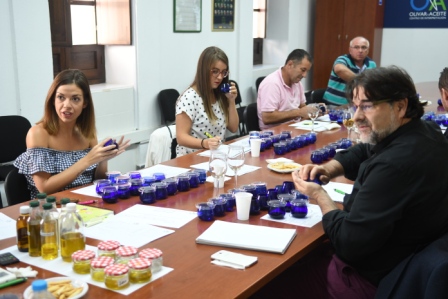 Alumnos en cata
