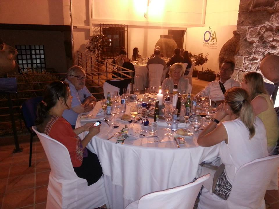 Agentes cenando