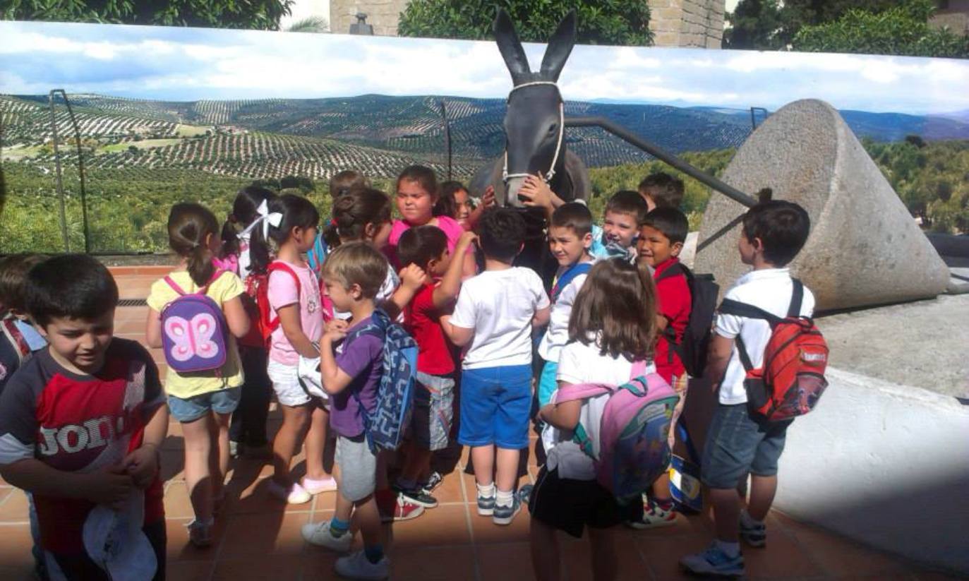Visita de niños al museo