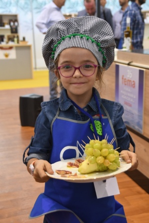Niña en Peque Chef