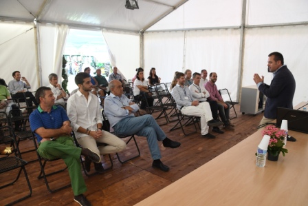 Juan Vilar explicando