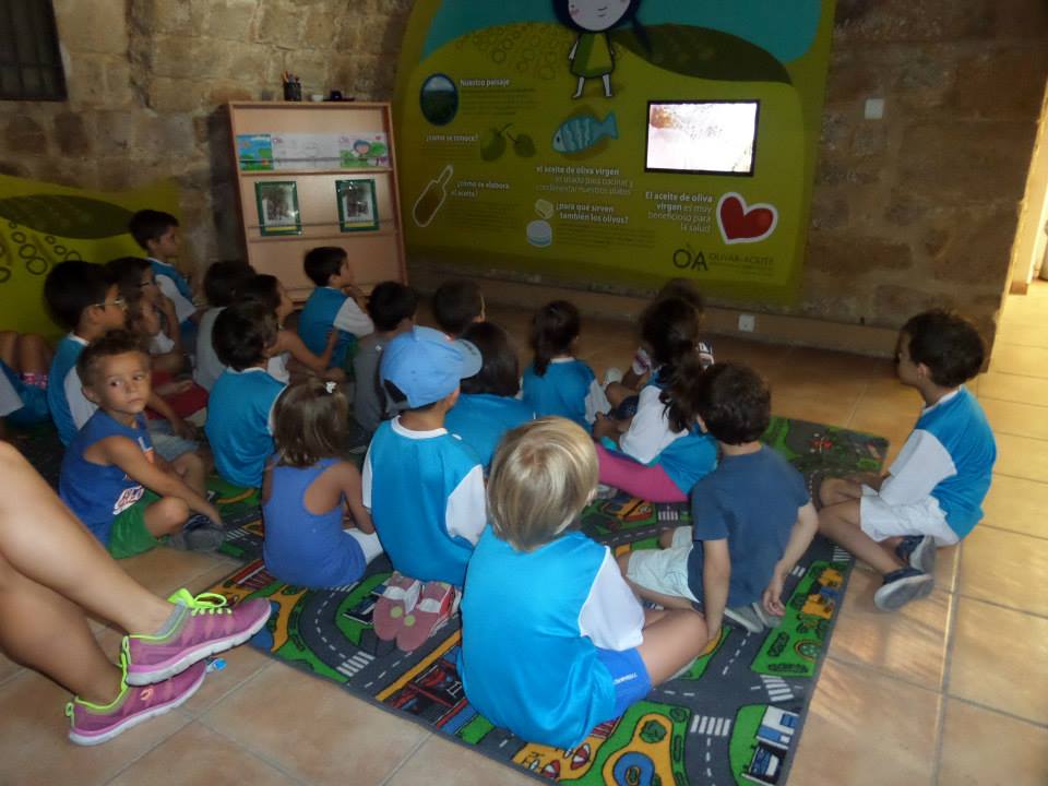 niños del campamento de verano